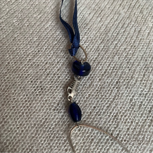 Handmade - Short necklace - ruban feather & beads blue white - Picture 8 of 9